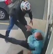 Policial de folga reage a assalto e atira em ladrão