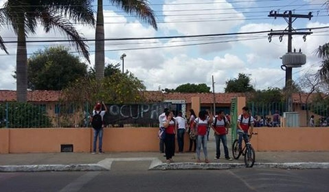 Estudantes ocupam Quintela Cavalcante e próximo alvo é o Premen