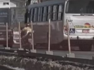 Obra de construção dos VLTs é alvo de reclamações de pedestres em Maceió