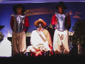 Espetáculo ‘O Julgamento de Calabar no Tribunal Celestial’ encanta público em Porto Calvo