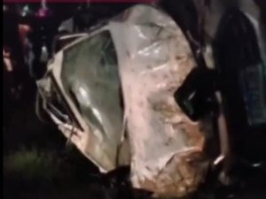 Capotamento na Rodovia AL 220 deixa carro destruído