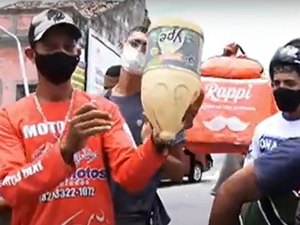 Motoboys fazem protesto contra o aumento do preço da gasolina em Maceió