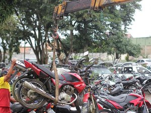 Após anos de espera, motocicletas são removidas do pátio 3°BPM para Maceió