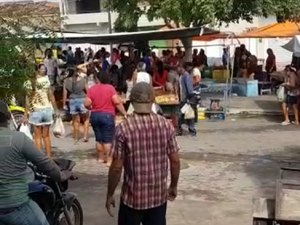 Em Canapi, feira livre aglomera população nesta quarta-feira