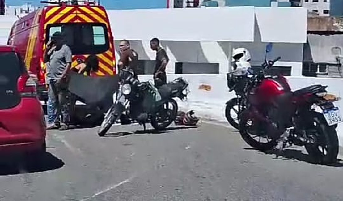 Acidente envolvendo motociclista deixa trânsito lento em Mangabeiras
