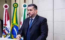Leonardo Dias ironiza denúncias de compra de votos: 'Onde tem PT, a gente já sabe o que pode acontecer'