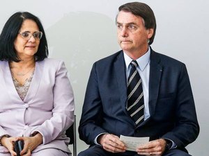 Ministra Damares Alves pede a Bolsonaro para deixar o governo