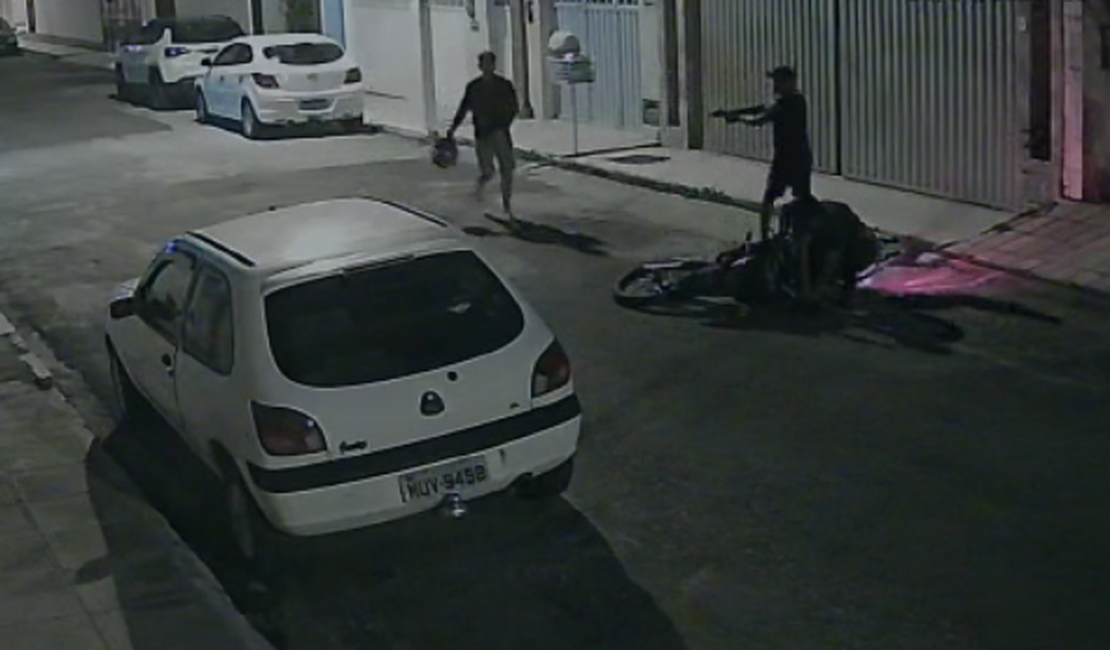 [Vídeo] Motociclista reage a assalto e morre atingido por arma de fogo