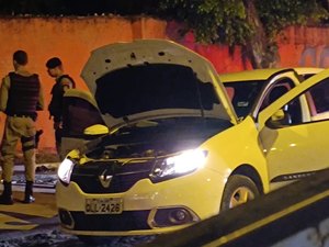 Suspeitos de roubar carro são detidos no bairro do Santos Dumont