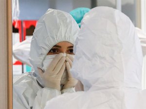 Pandemia já matou mais de 247 mil pessoas no mundo; EUA 'lideram'