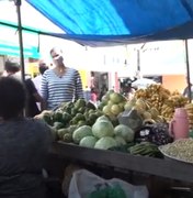 [Vídeo] Apesar de resistência, ambulantes buscam se adequar ao reordenamento no Centro de Arapiraca