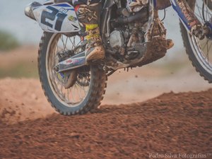 Lagoa da Canoa realiza competição de motocross neste final de semana