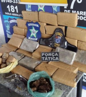 Homem é preso com 40 kg de drogas e fardamentos da polícia em Marechal Deodoro