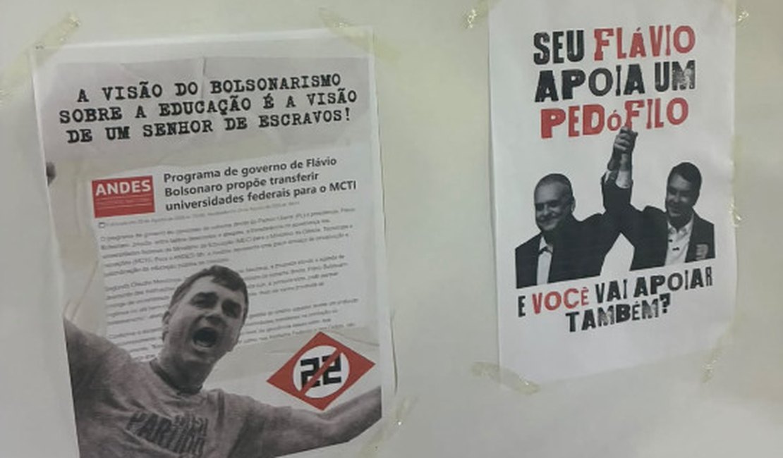 Denunciante apresenta fotos de cartazes contra Flávio Bolsonaro na Ufal, em Arapiraca