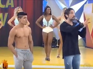 [Vídeo] Frentista alagoano faz sucesso nas redes sociais com a dança do 'bumbum'