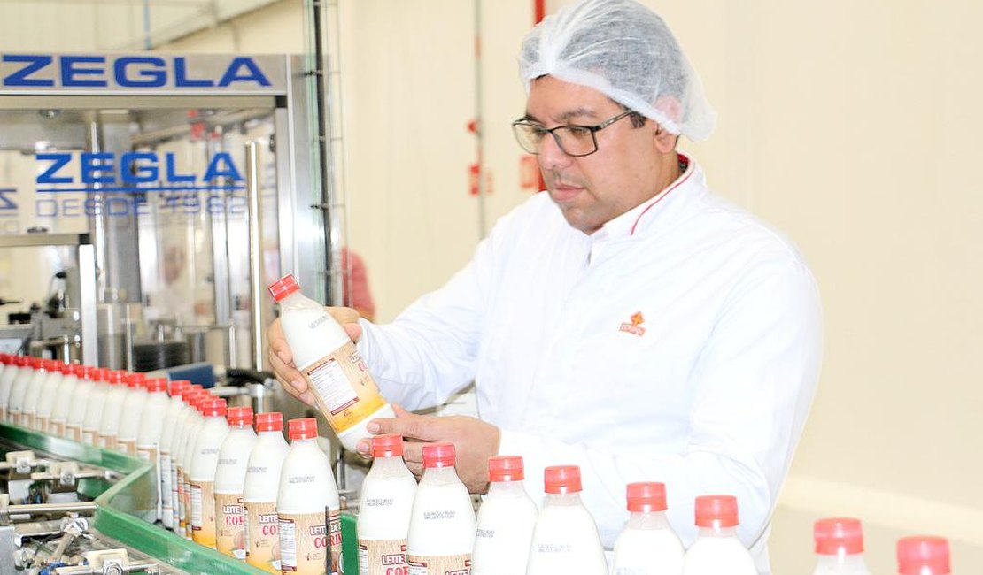 Grupo Coringa inicia produção própria de leite de coco e coco ralado em Arapiraca