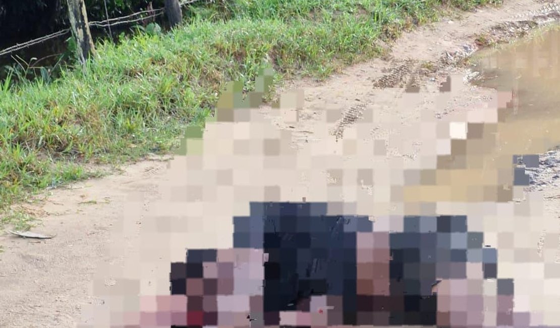 Homem é achado morto com marcas de violência em estrada de Porto Calvo