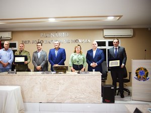 Câmara de Porto Calvo entrega títulos de cidadão honorário