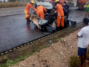 Colisão deixa pessoa ferida na cidade de Limoeiro de Anadia