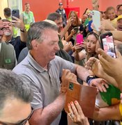 [Vídeo] Leonardo Dias e apoiadores recepcionam Bolsonaro em Maceió