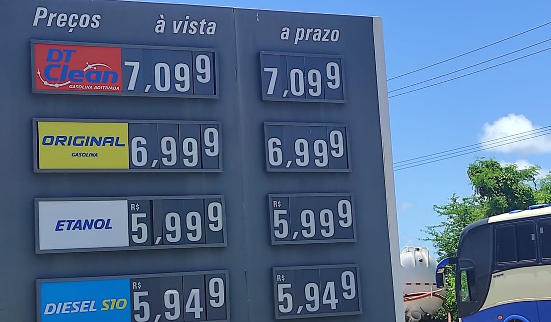 Preço do litro da gasolina comum sobe para R$ 6,99 em Maragogi