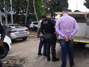 [Vídeo] Tiroteio entre polícia e criminosos assusta moradores em residencial de Arapiraca