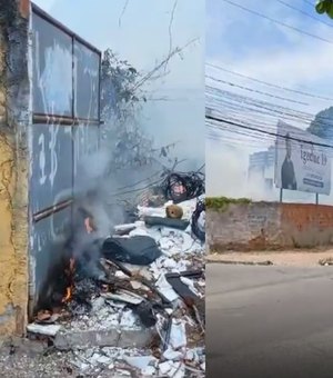 [Vídeo] Incêndio atinge terreno baldio no Farol; fumaça cobre o local