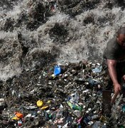 Praias paradisíacas do Caribe estão sendo invadidas pelo lixo