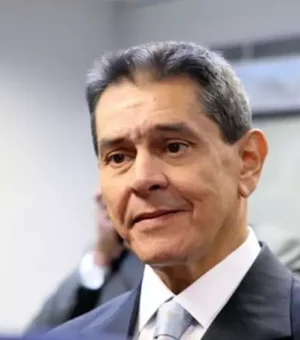 Ministro Alexandre de Moraes mantém prisão preventiva de Roberto Jefferson