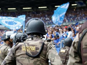 Torcedores do Cruzeiro são presos por violência nos estádios