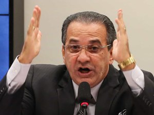 Twitter remove posts de Malafaia após associação entre vacina e infanticídio