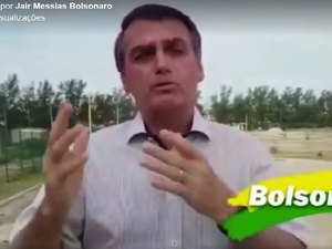 [Vídeo] Bolsonaro critica soltura de mulher suspeita de porte ilegal de arma em Alagoas