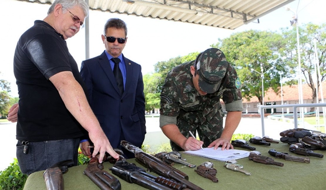 Judiciário entrega mais de 200 armas para o Exército em Alagoas destruir