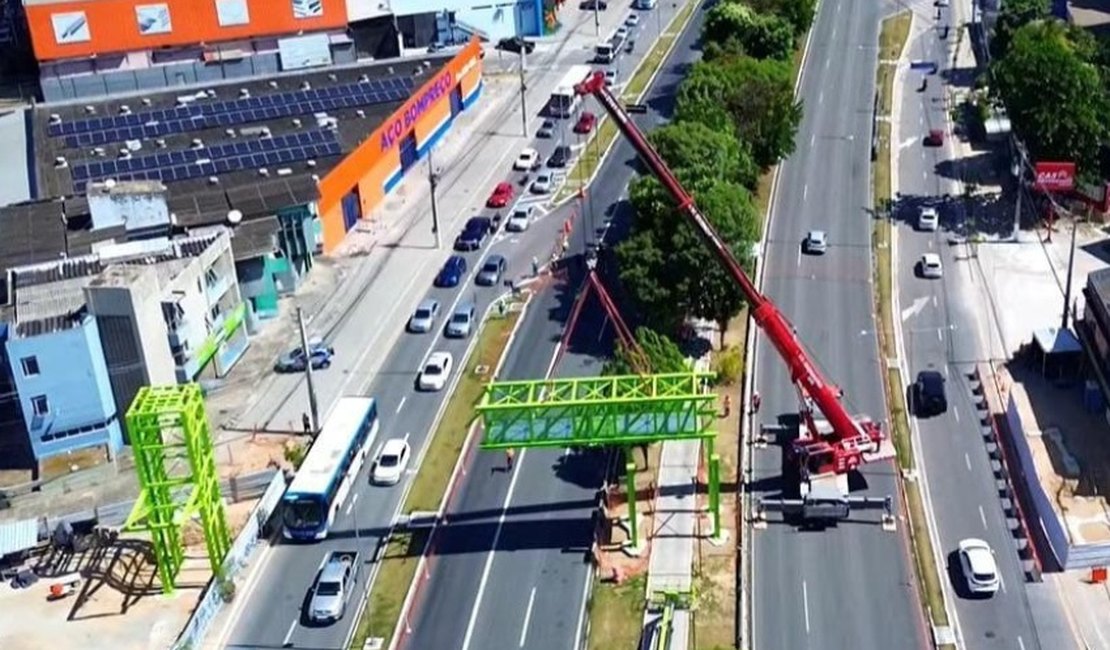 Durval de Góes Monteiro terá trecho interditado para instalação de parte da passarela do Canaã