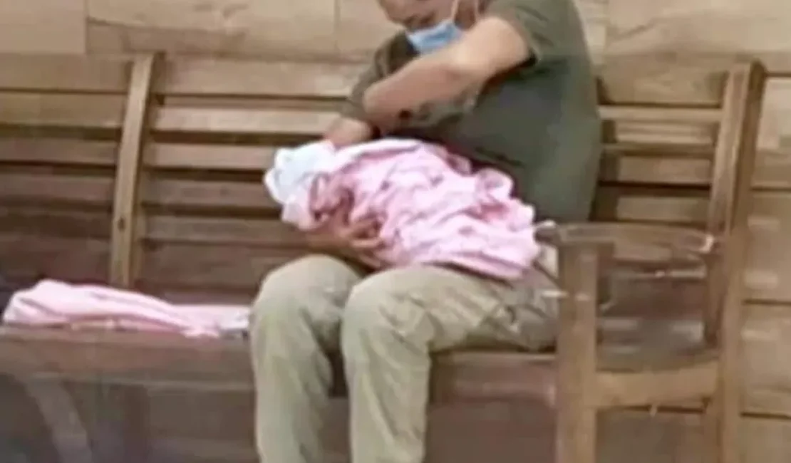 Casal da Bolívia vende filha de um mês por R$ 1.600, e pai é preso pela polícia
