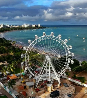 Roda-gigante de Maceió exclui número 13 e vereador comemora: ‘capital mais bolsonarista do NE’