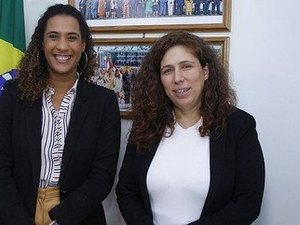 Número de funcionários brancos diminui, enquanto pretos e demais etnias aumentam em 10 anos