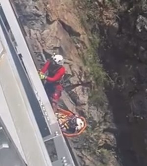 Homem cai de ponte entre Paulo Afonso e Delmiro Gouveia e é resgatado com vida pelos bombeiros