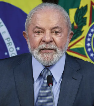 Com ‘pneumonia leve’, Lula adia viagem à China para domingo
