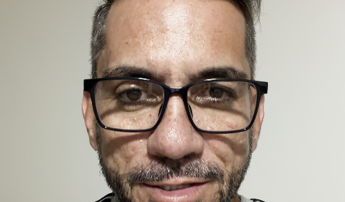 Leonardo Dias rebate vereador que criticou orla de Maceió e faz convite