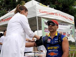 Risco a saúde: Colesterol alto é fator de risco para doenças cardiovasculares