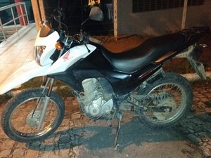 PM recupera veículos e materiais roubados na capital e interior