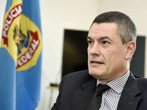 Governo tem 72 horas para esclarecer demissão de Valeixo