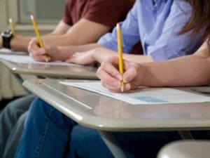 Vereador alerta para inconsistência em edital do concurso para Educação