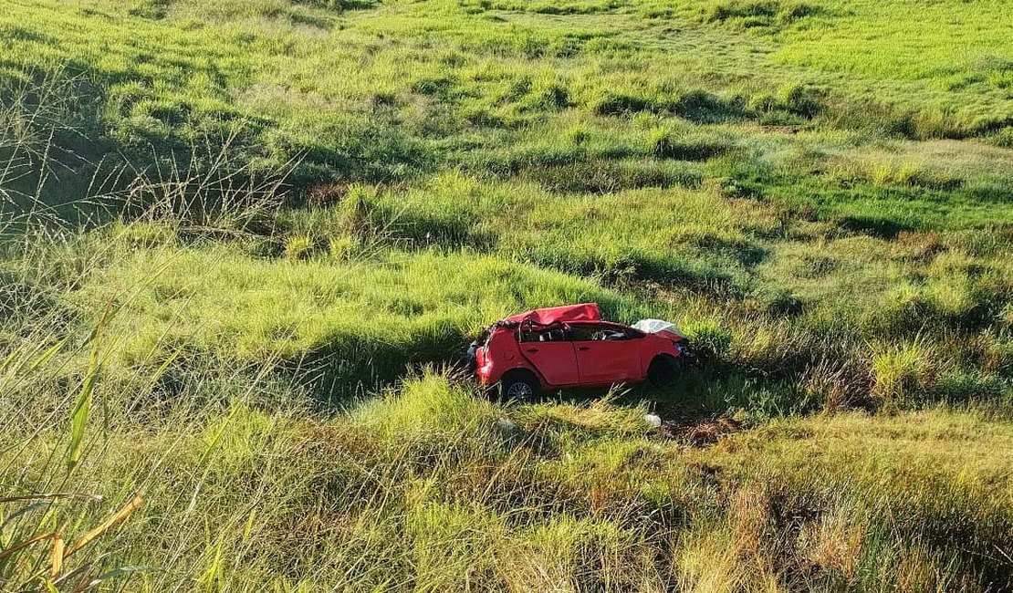 Músicos arapiraquenses ficam feridos em grave acidente na AL-115, em Lagoa da Canoa