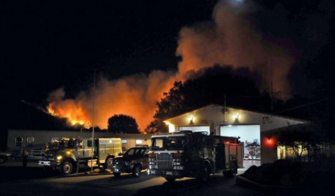 Sobe para 17 o número de mortes em incêndios no Norte da Califórnia