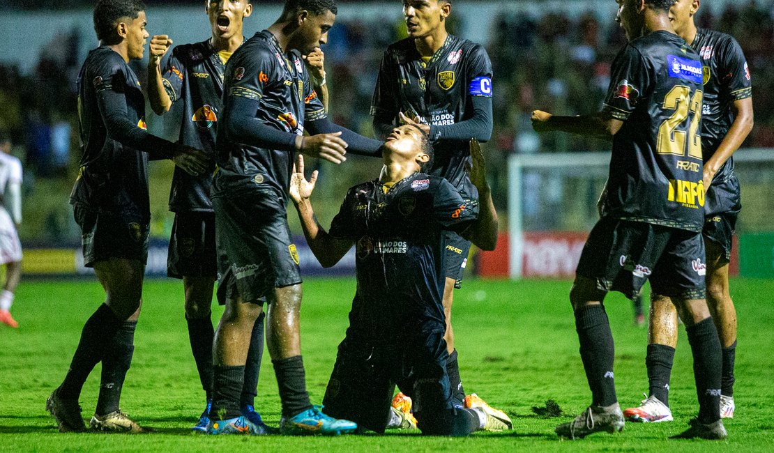 Zumbi bate o Flamengo de virada e garante classificação antecipada na Copinha; veja os gols