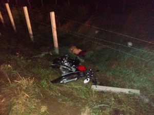 Gestante morre após ser arremessada de motocicleta na AL-482