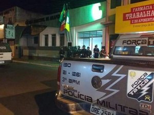 Com a presença da polícia, estudantes desocupam Câmara Municipal de Arapiraca