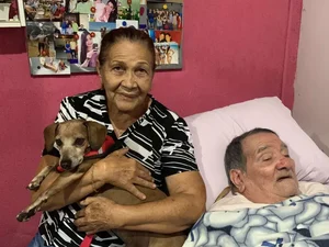 Casal de idosos é resgatado de incêndio após latido de cachorro na Bahia